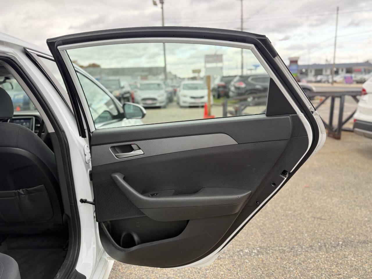 Used 2018 Hyundai Sonata SE image 14