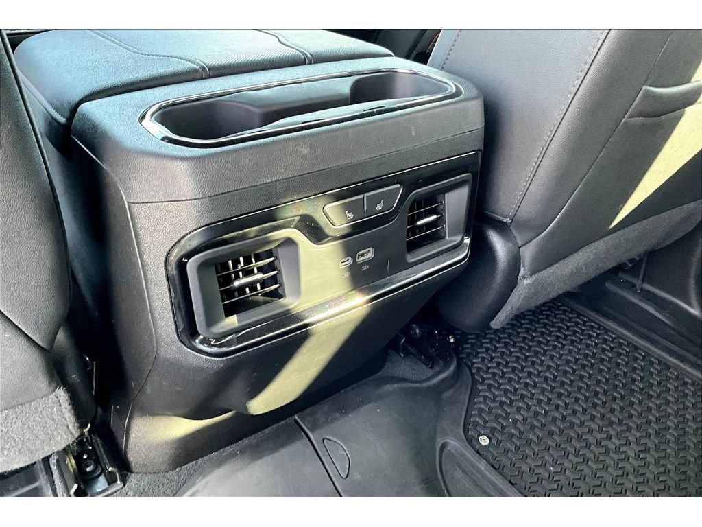 Used 2024 GMC Sierra 2500 AT4 w/ AT4 Premium Plus Package image 11