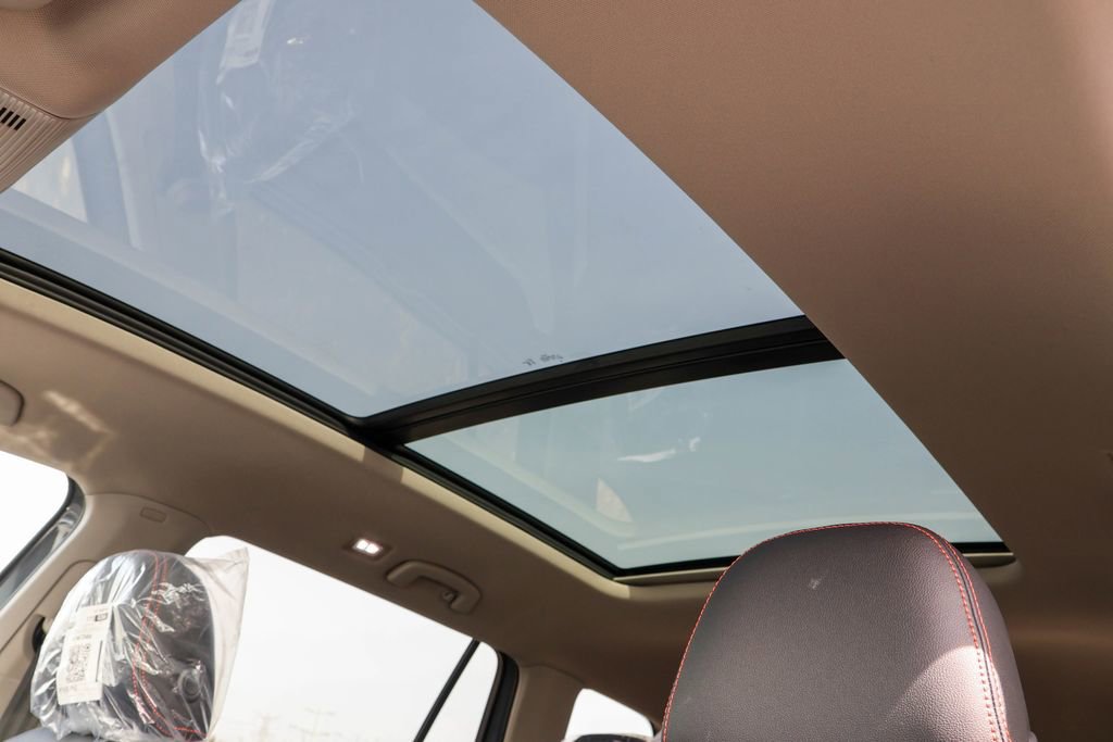 New 2025 Volkswagen Atlas Peak Edition SE image 7