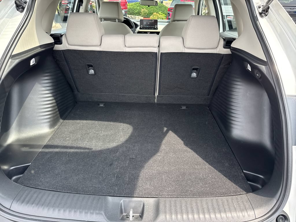 Certified 2025 Honda HR-V LX image 39