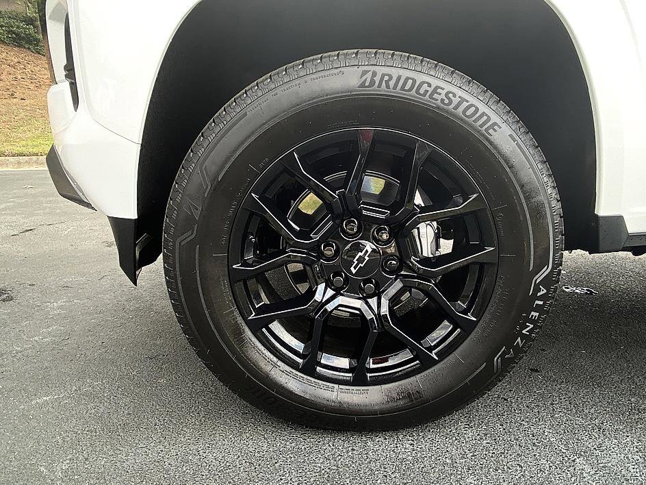 Used 2025 Chevrolet Colorado Z71 w/ Z71 Convenience Package 2 image 8