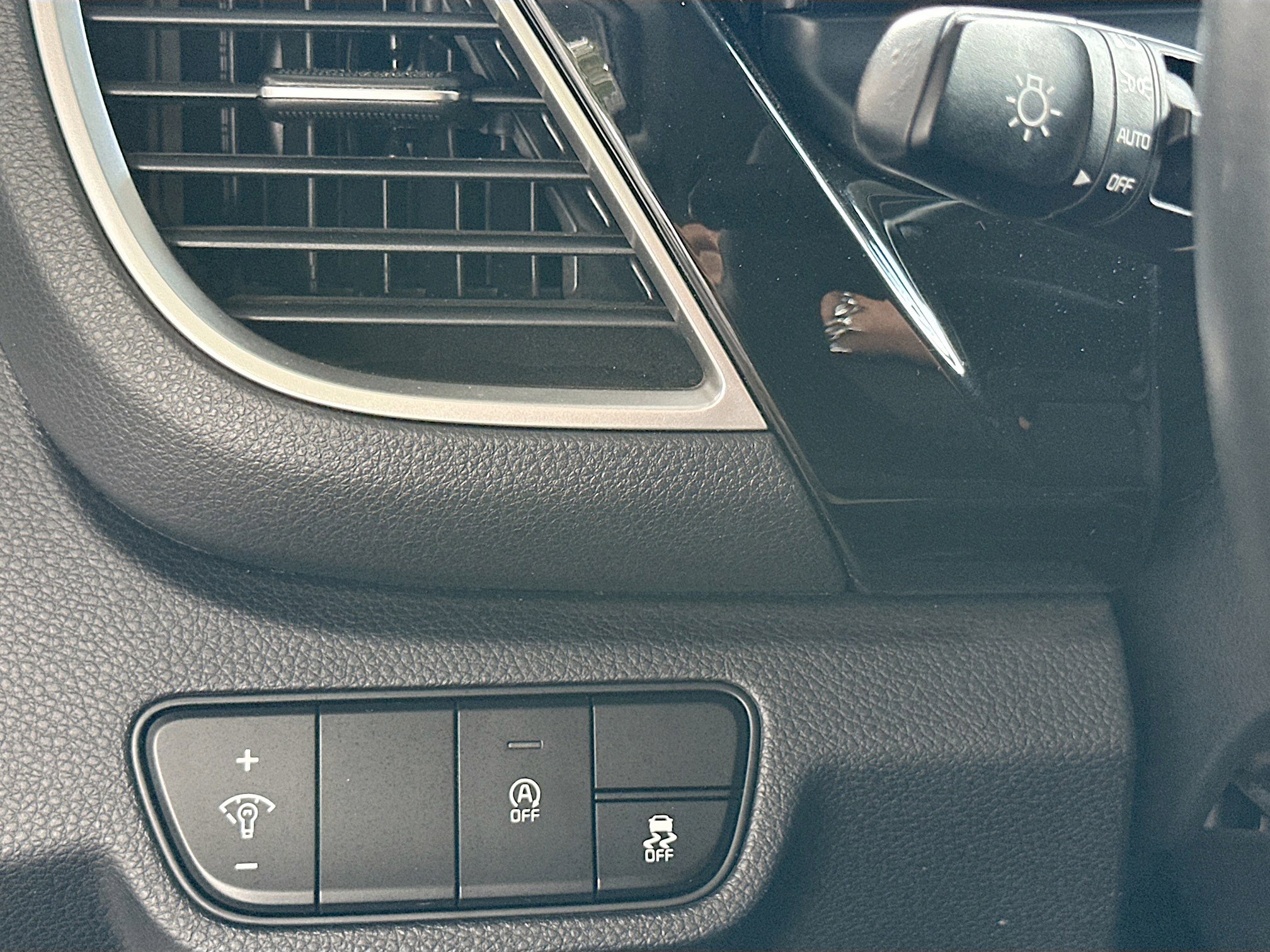 Used 2025 Kia Seltos S image 10