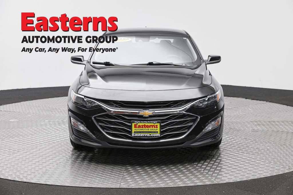 Used 2025 Chevrolet Malibu LT FWD image 3
