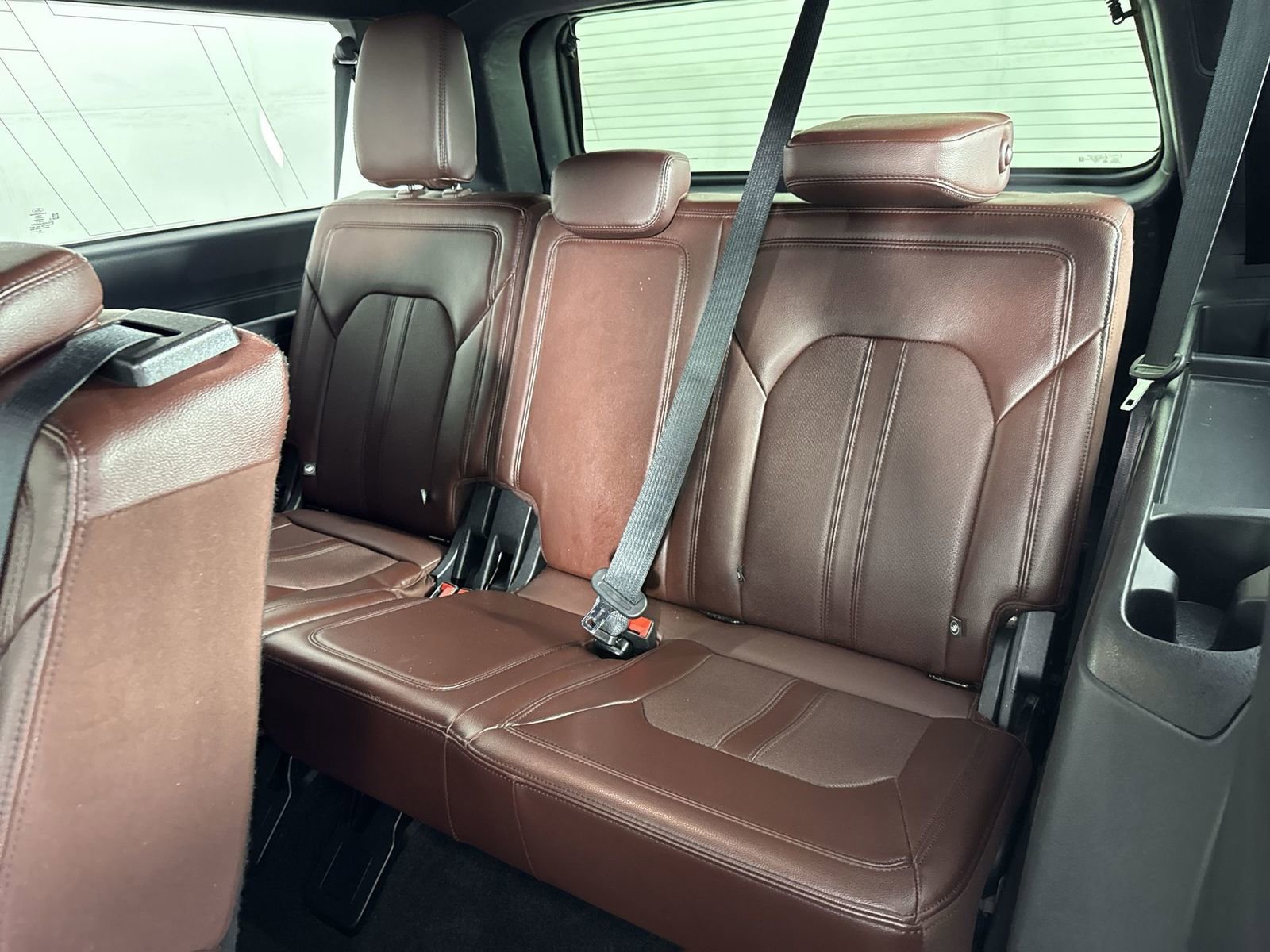 Used 2022 Ford Expedition Max Limited image 22