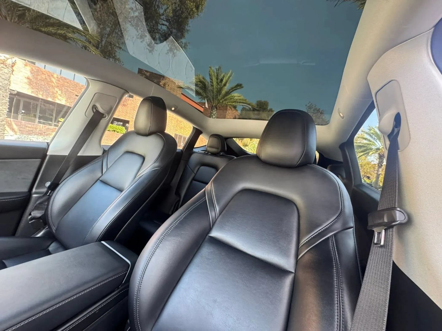 Used 2022 Tesla Model Y Long Range AWD/4WD image 8