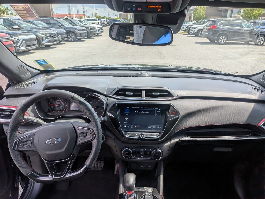 Used 2023 Chevrolet TrailBlazer RS w/ Sun and Liftgate Package AWD/4WD image 7