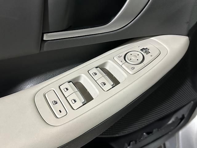 Used 2025 Hyundai Sonata SEL FWD image 11