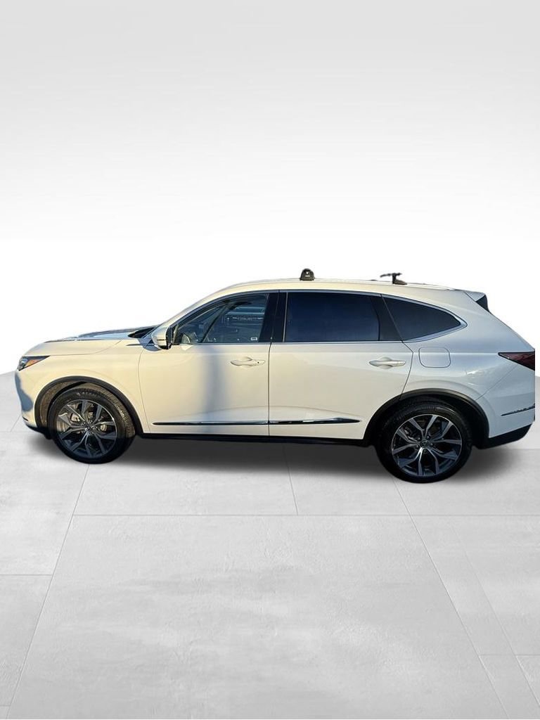 Used 2023 Acura MDX SH-AWD w/ Technology Package image 6