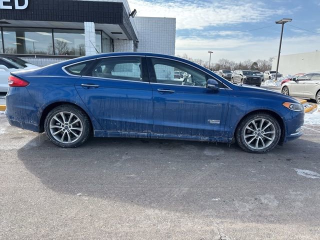Used 2017 Ford Fusion Energi SE image 4