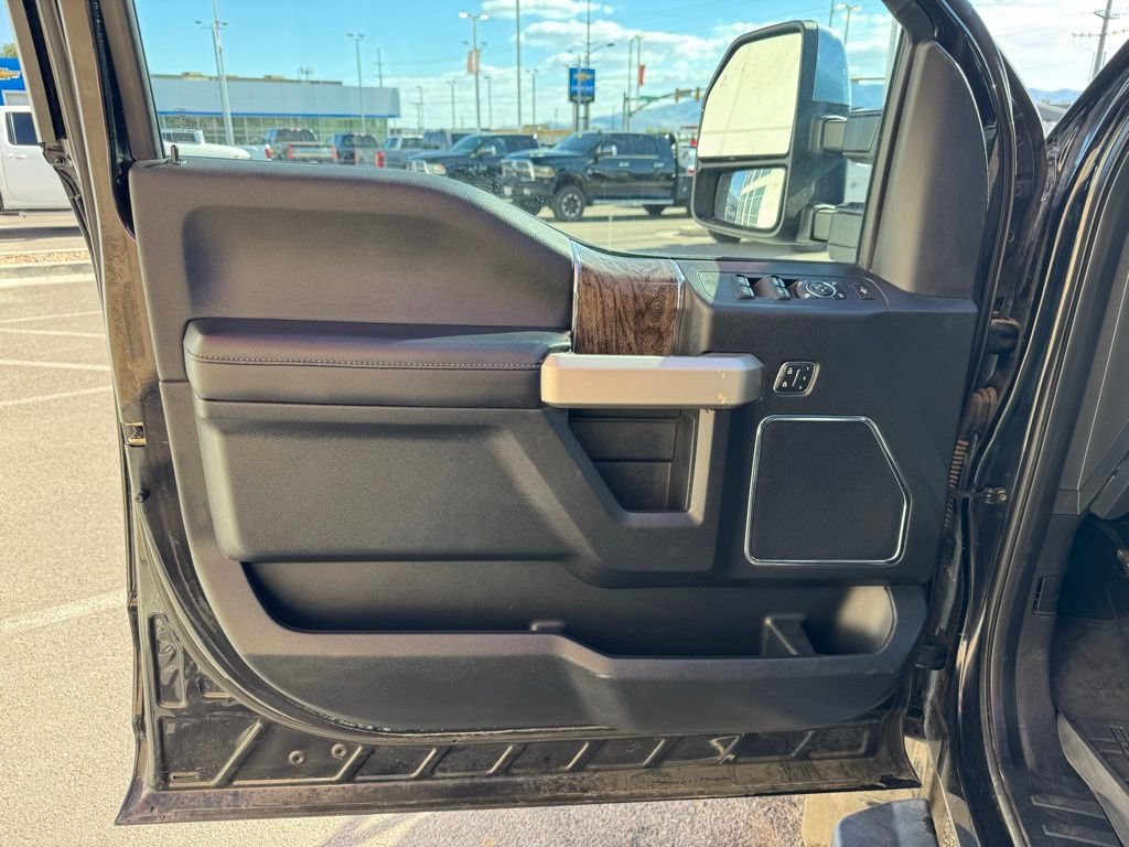 Used 2019 Ford F450 Lariat w/ Lariat Ultimate Package AWD/4WD image 27