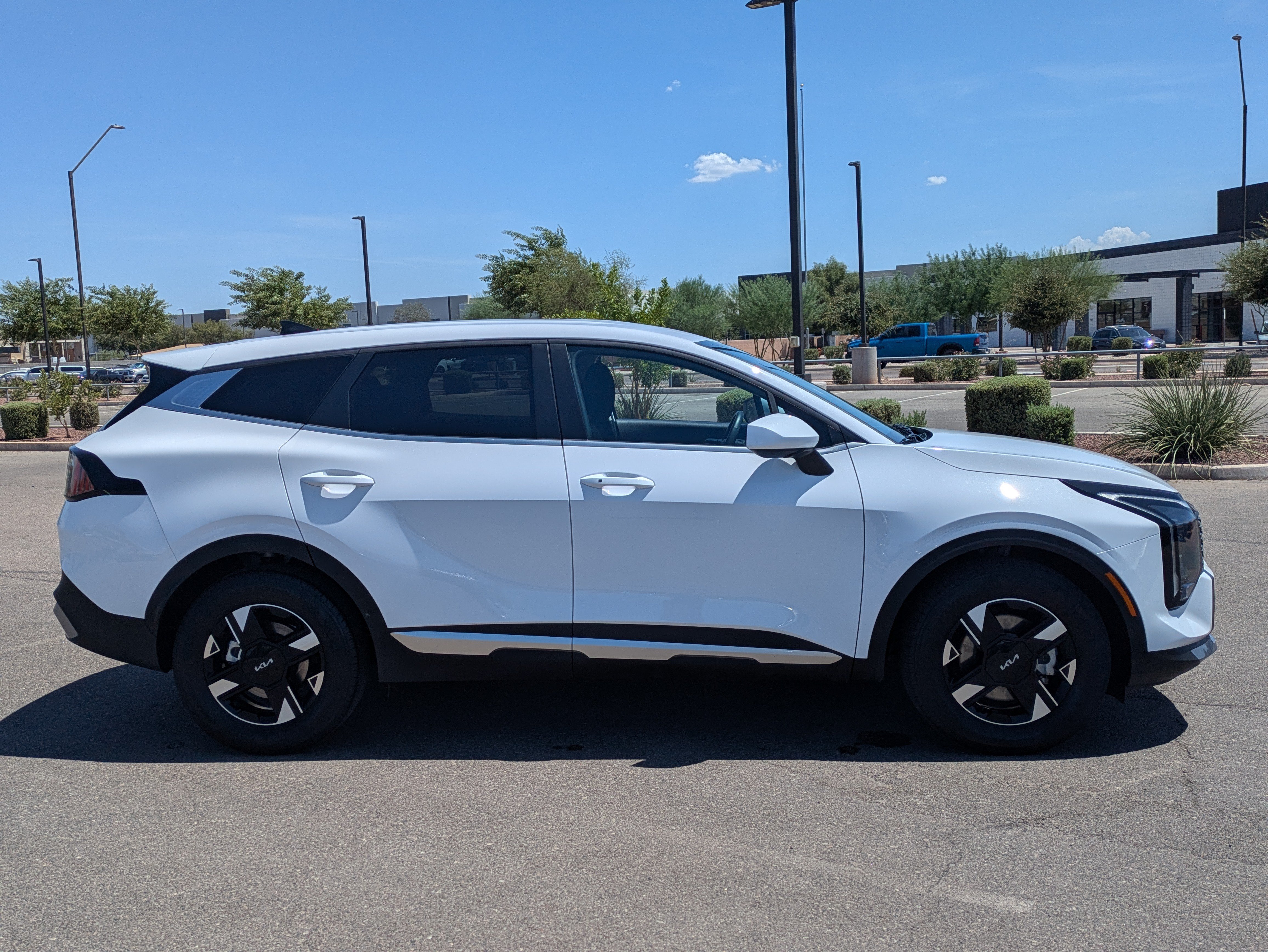 Certified 2026 Kia Sportage LX FWD image 3