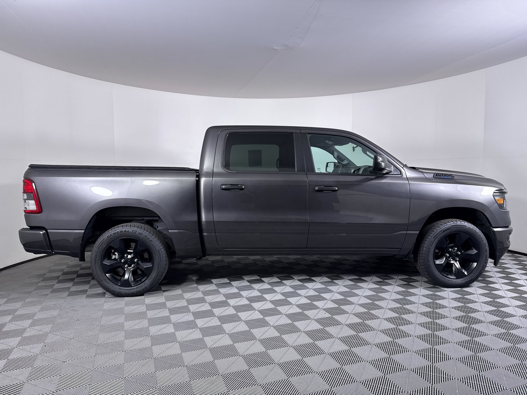 Used 2024 RAM 1500 Tradesman w/ Night Edition AWD/4WD image 17