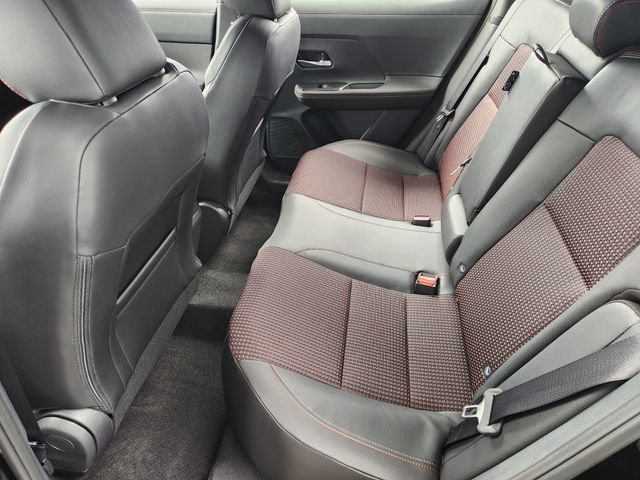 New 2025 Nissan Kicks SR FWD image 21