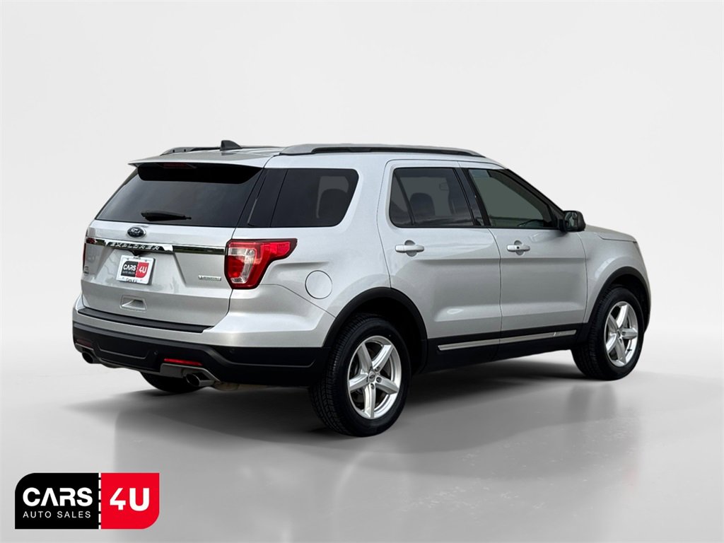 Used 2019 Ford Explorer XLT image 7