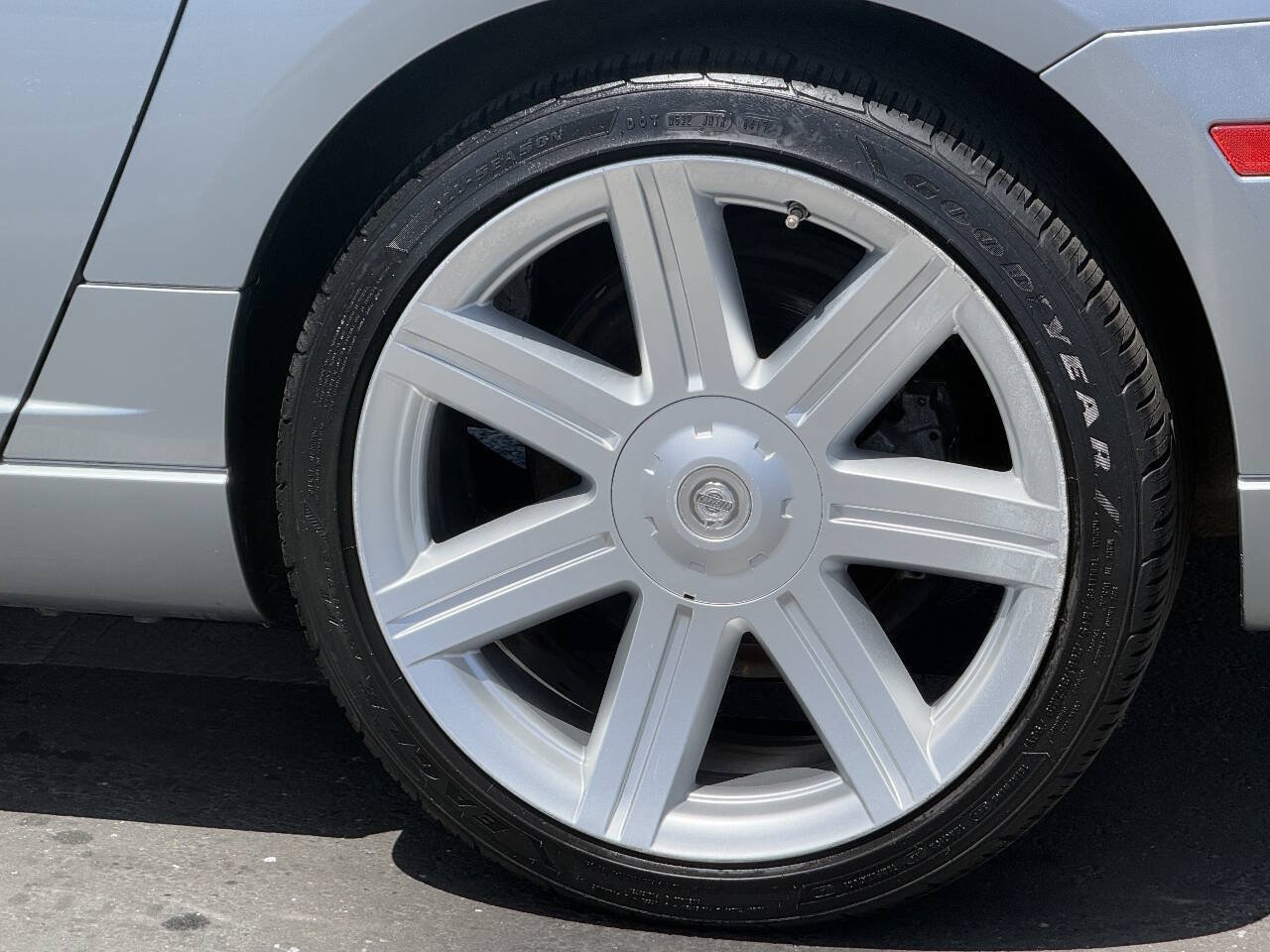 Used 2004 Chrysler Crossfire Coupe RWD image 16