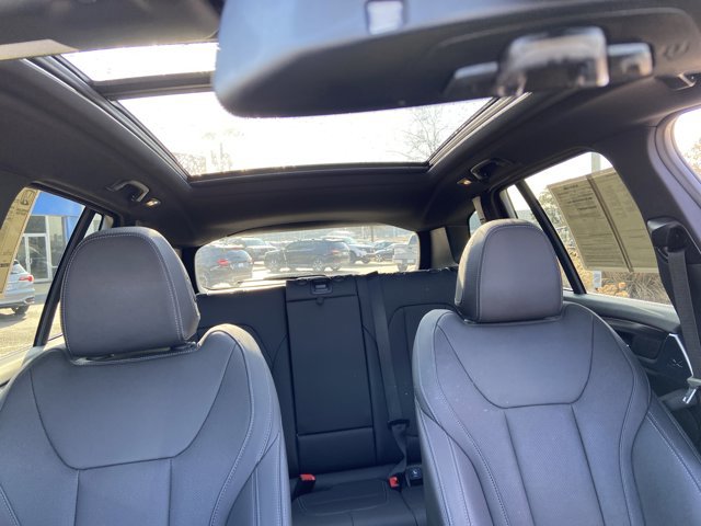 Used 2024 BMW X3 sDrive30i w/ Premium Package w/ZPA image 18