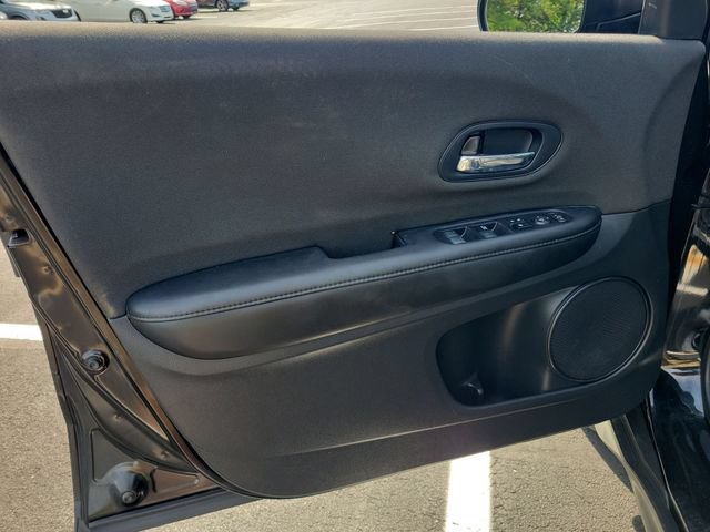 Used 2022 Honda HR-V LX image 35