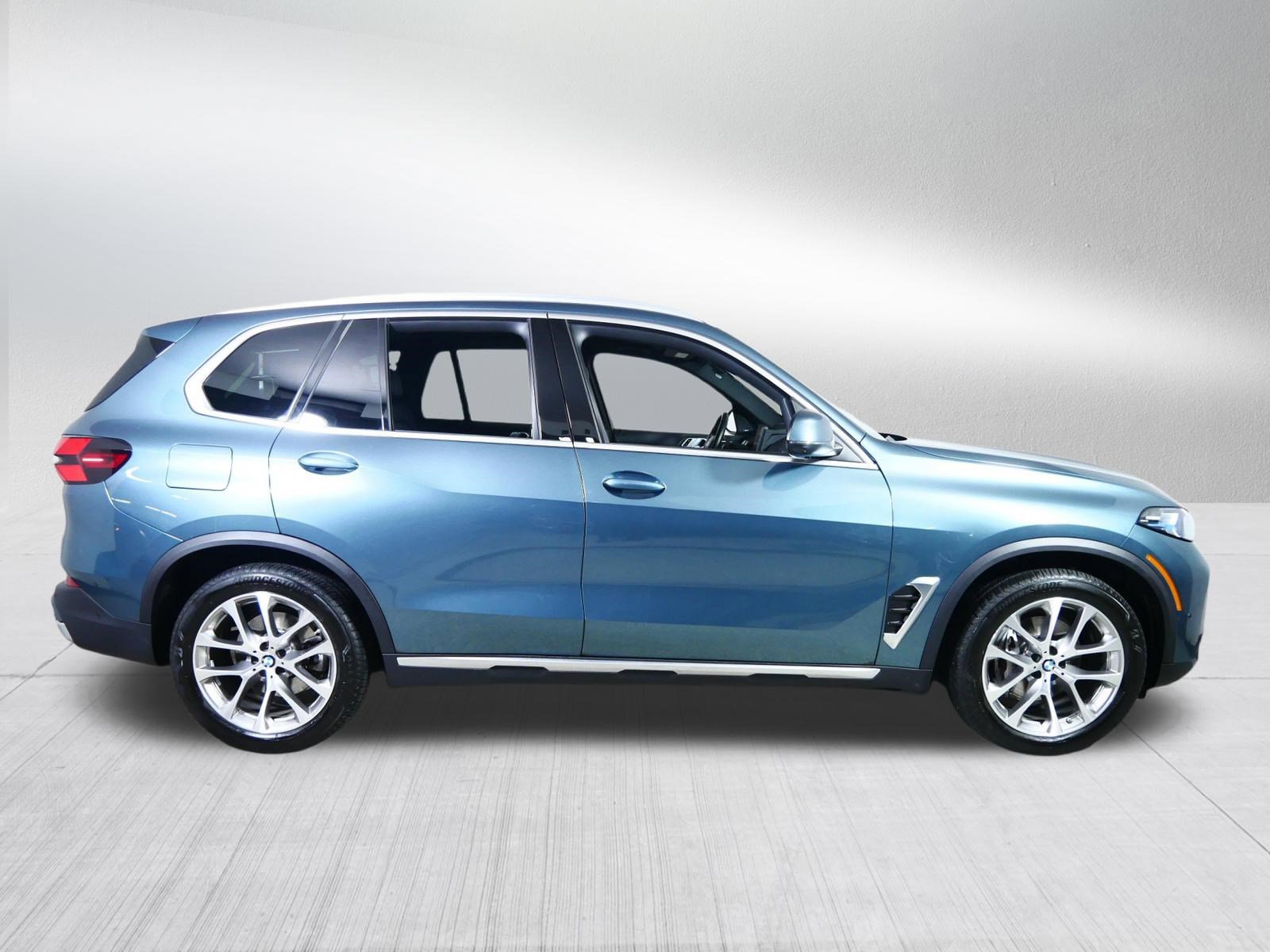 Used 2024 BMW X5 xDrive40i w/ Premium Package image 8