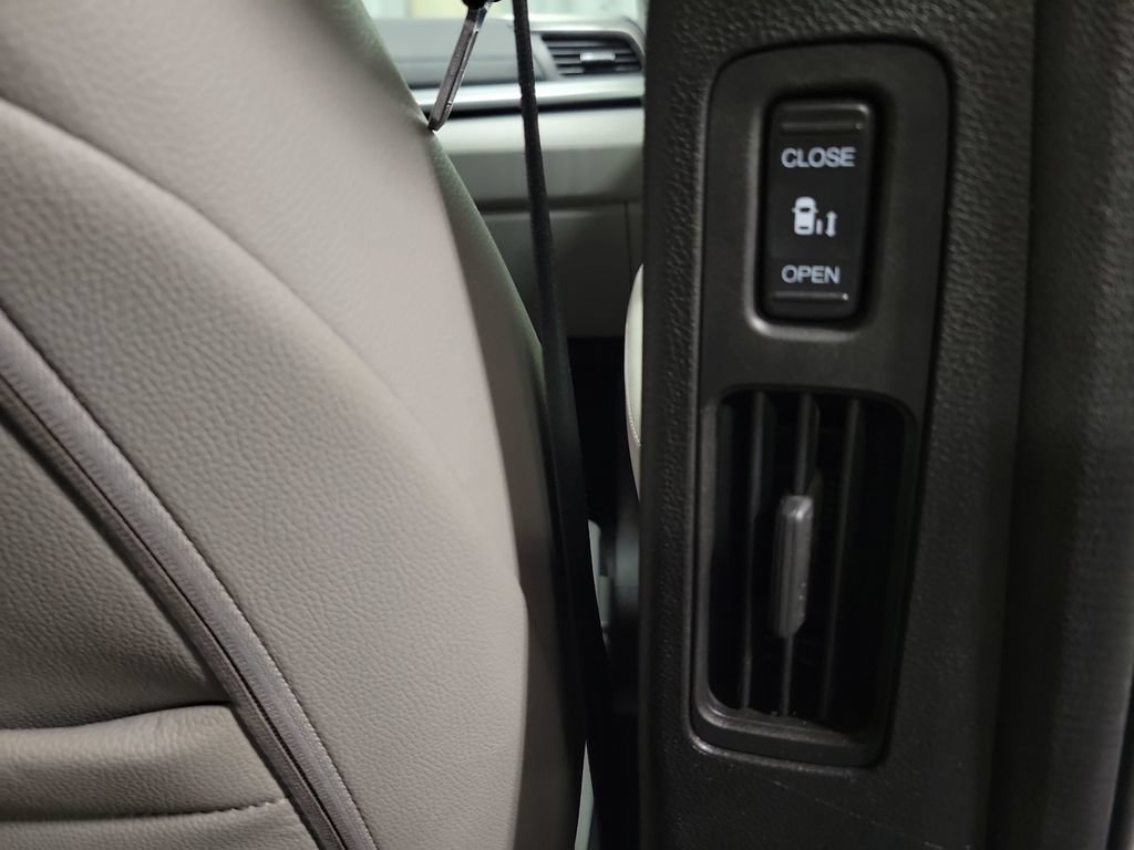 Used 2018 Honda Odyssey EX-L image 34