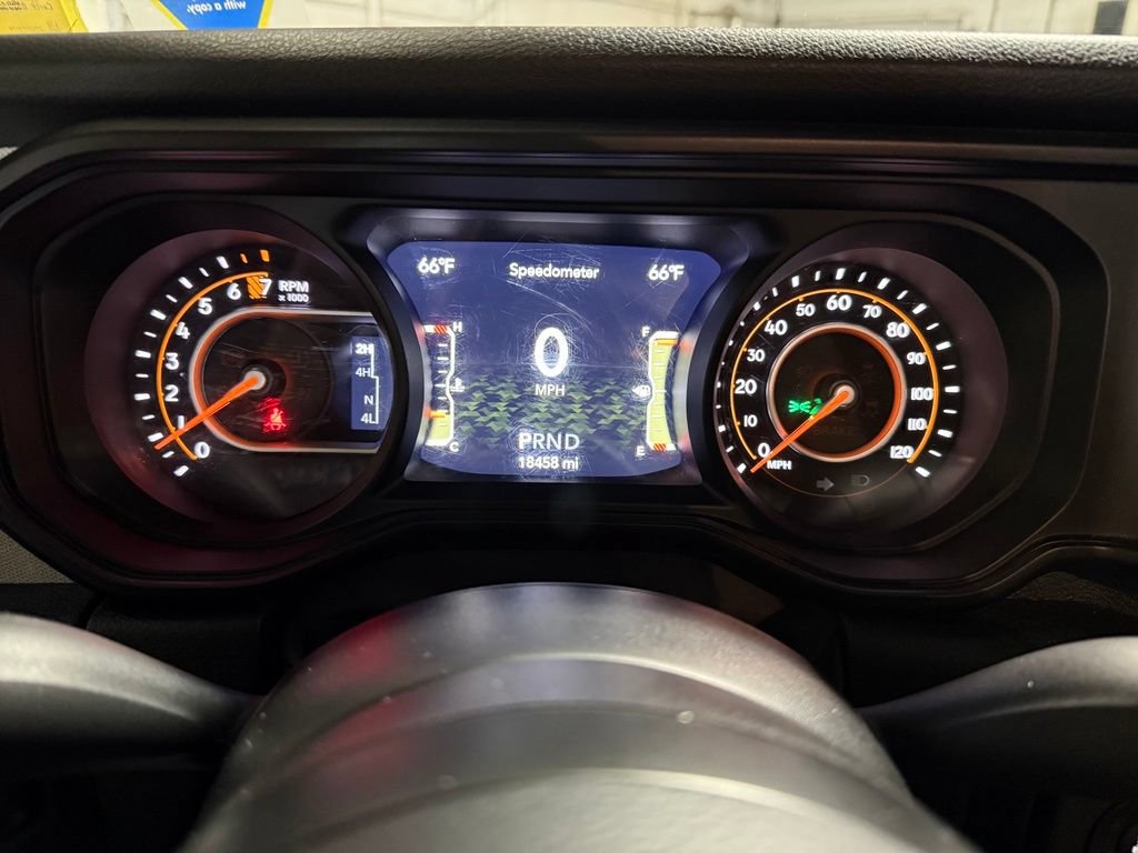 Certified 2025 Jeep Gladiator Sport AWD/4WD image 9