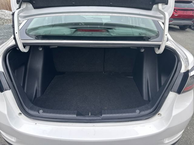 Used 2019 Toyota Yaris LE image 22