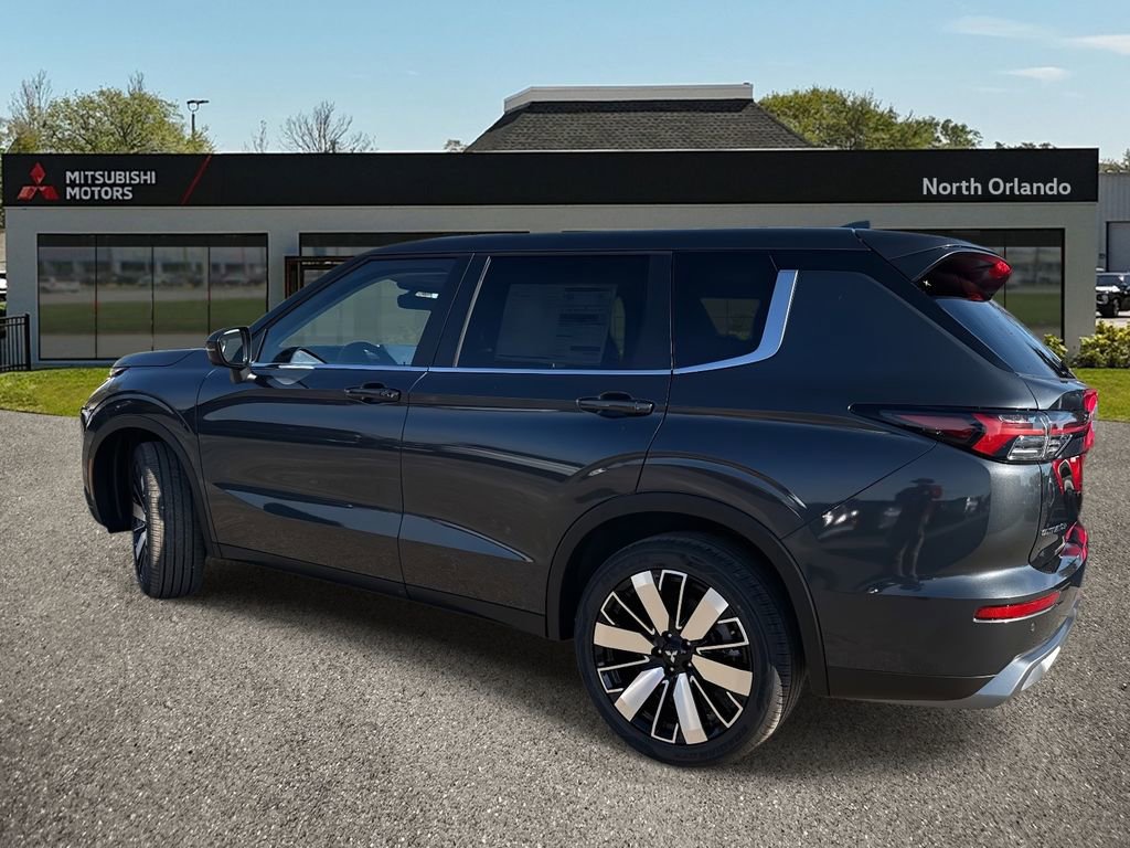New 2026 Mitsubishi Outlander SEL image 4