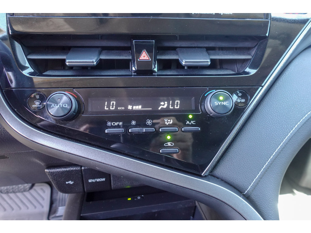 Certified 2022 Toyota Camry XSE FWD image 18