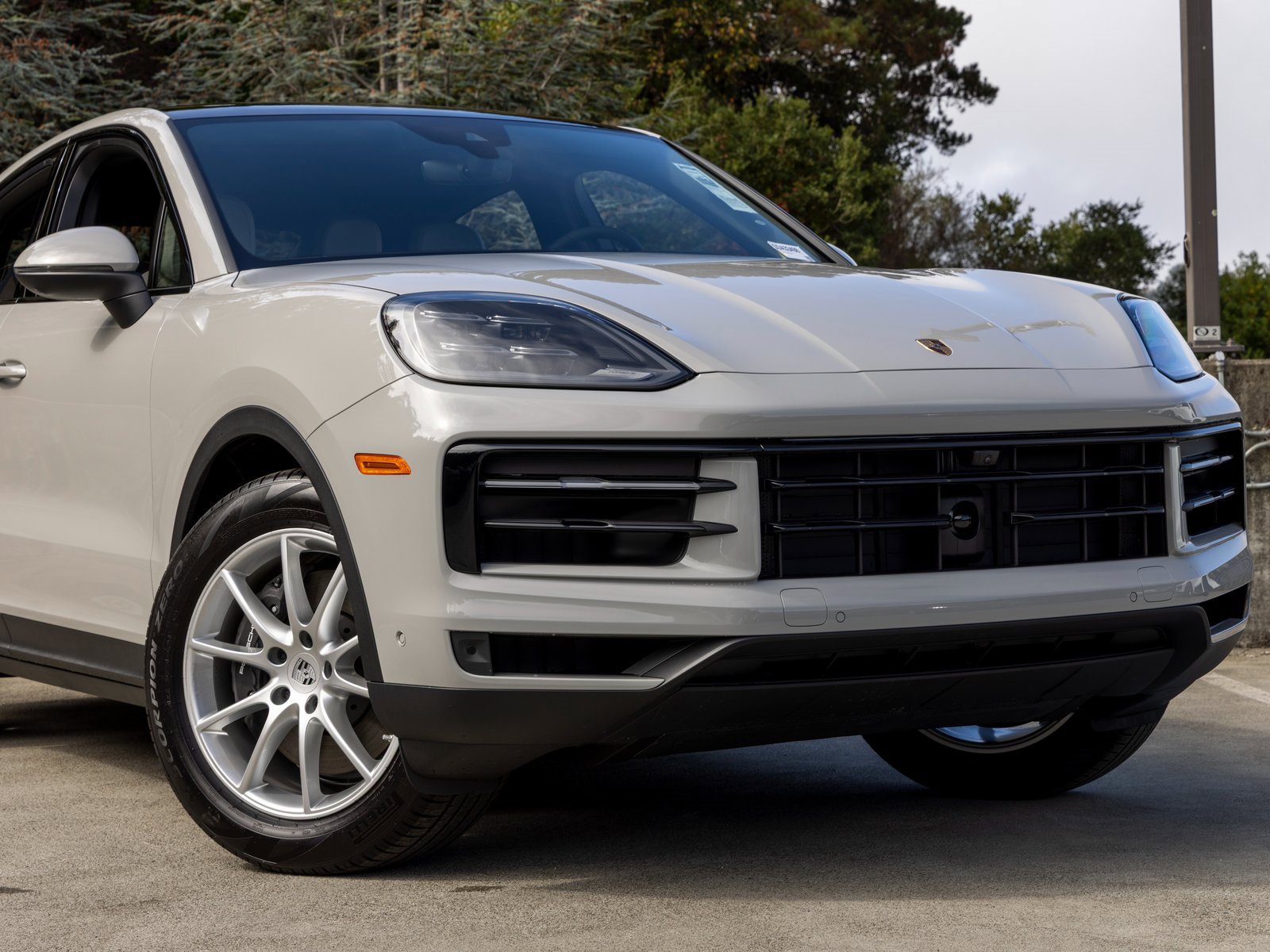 New 2025 Porsche Cayenne Coupe image 9