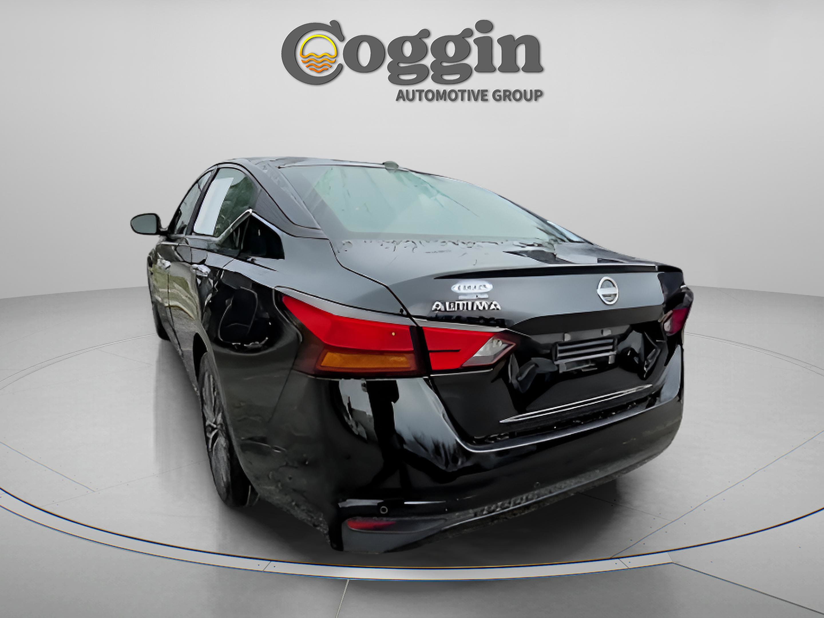 Used 2024 Nissan Altima 2.5 SV image 12