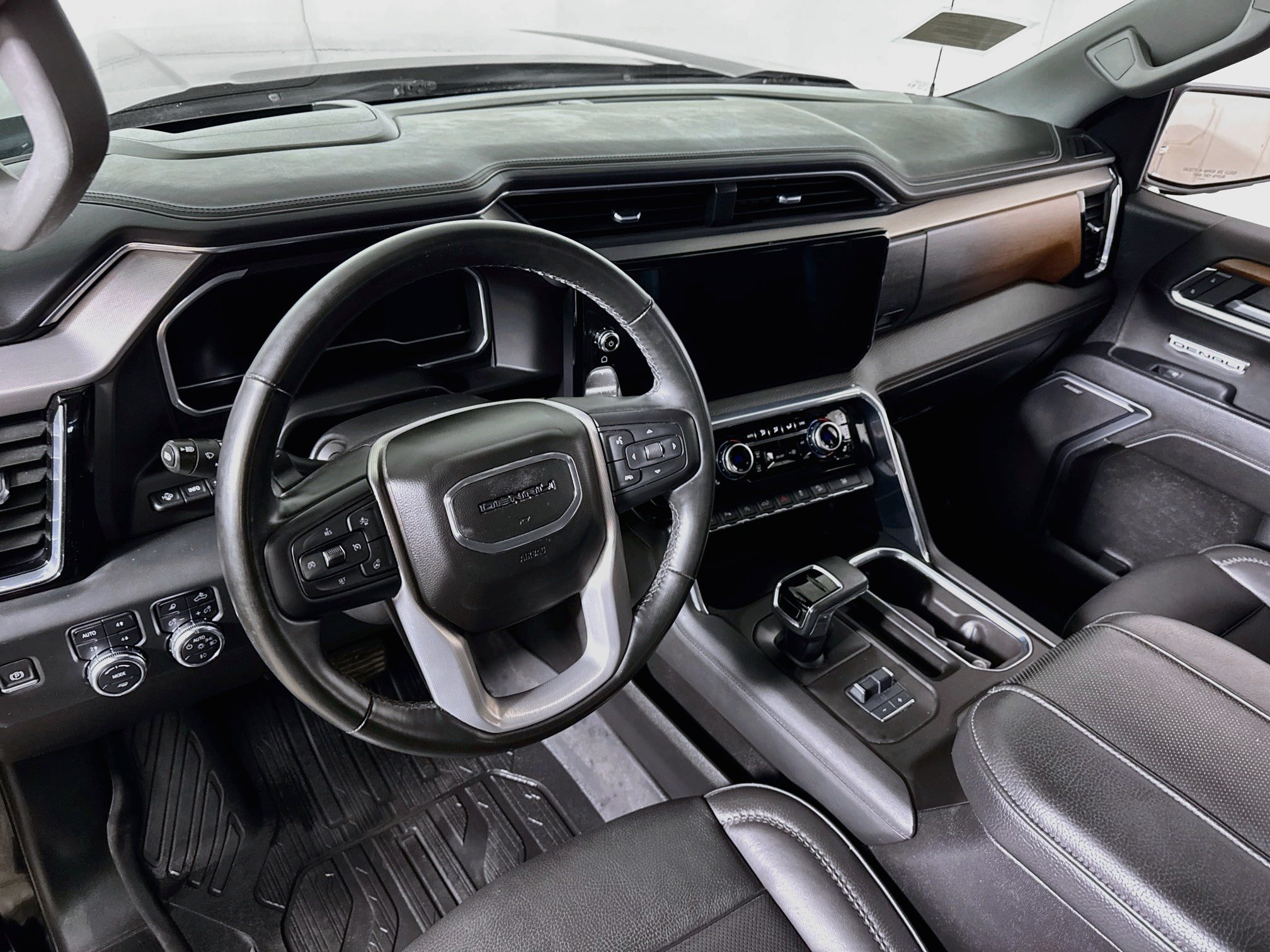 Used 2023 GMC Sierra 1500 Denali w/ Technology Package AWD/4WD image 14