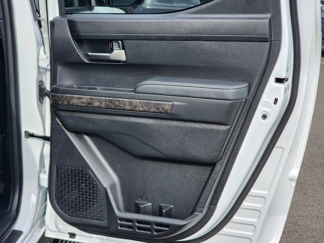 Used 2025 Toyota Tacoma Limited image 16