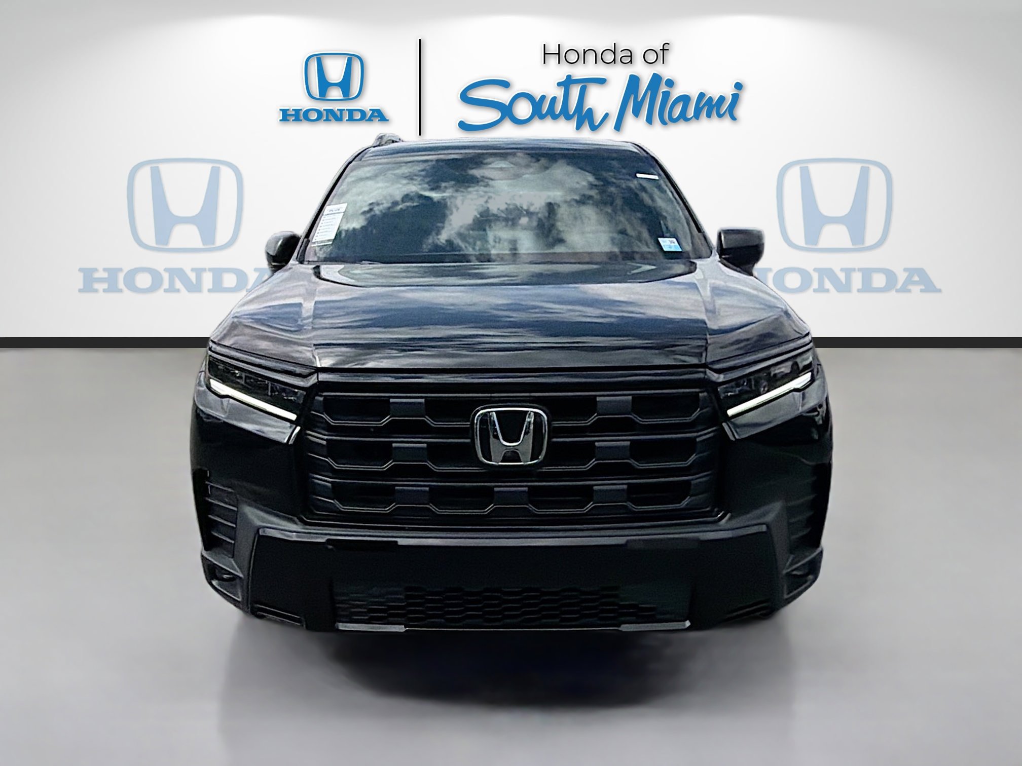 New 2026 Honda Pilot Sport image 2