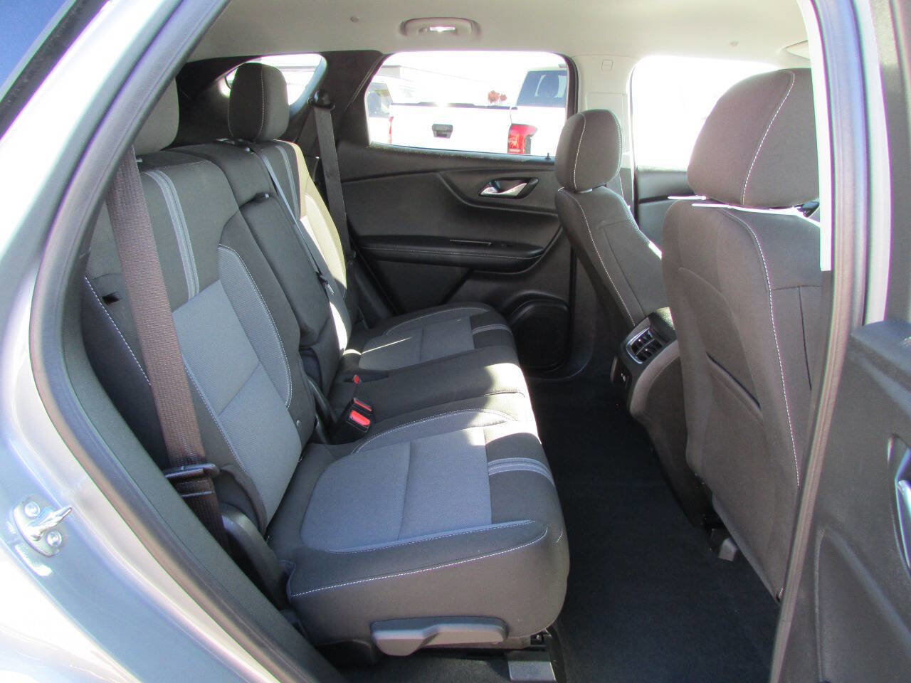 Used 2025 Chevrolet Blazer LT image 29