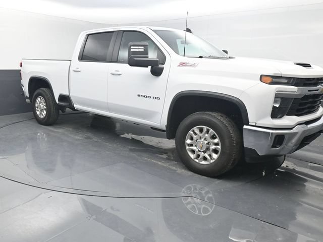 Used 2024 Chevrolet Silverado 2500 LT AWD/4WD image 8
