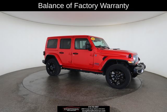 Used 2025 Jeep Wrangler Unlimited Sahara w/ Safety Group image 26