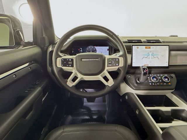 Certified 2025 Land Rover Defender 130 X-Dynamic SE AWD/4WD image 24