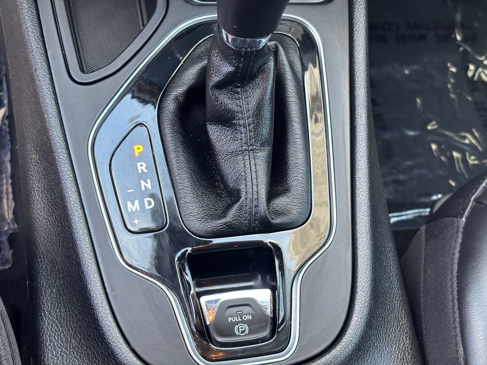 Used 2021 Jeep Cherokee Latitude Plus image 29