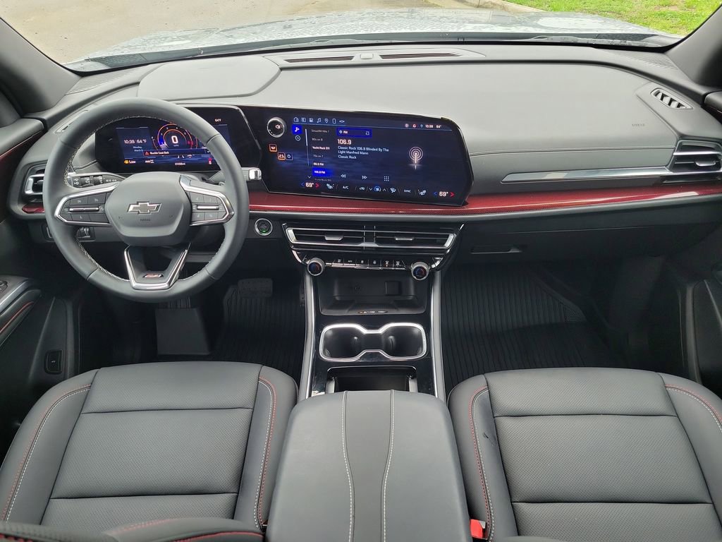 Used 2025 Chevrolet Traverse Z71 w/ LPO, Floor Liner Package image 10