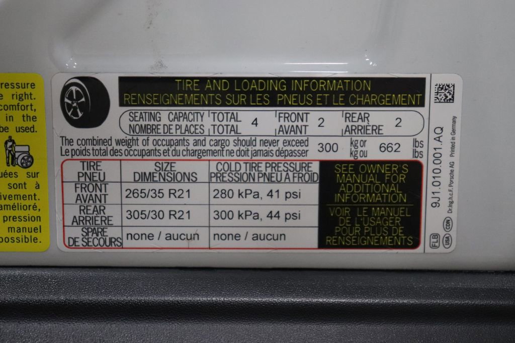 Used 2020 Porsche Taycan 4S image 40