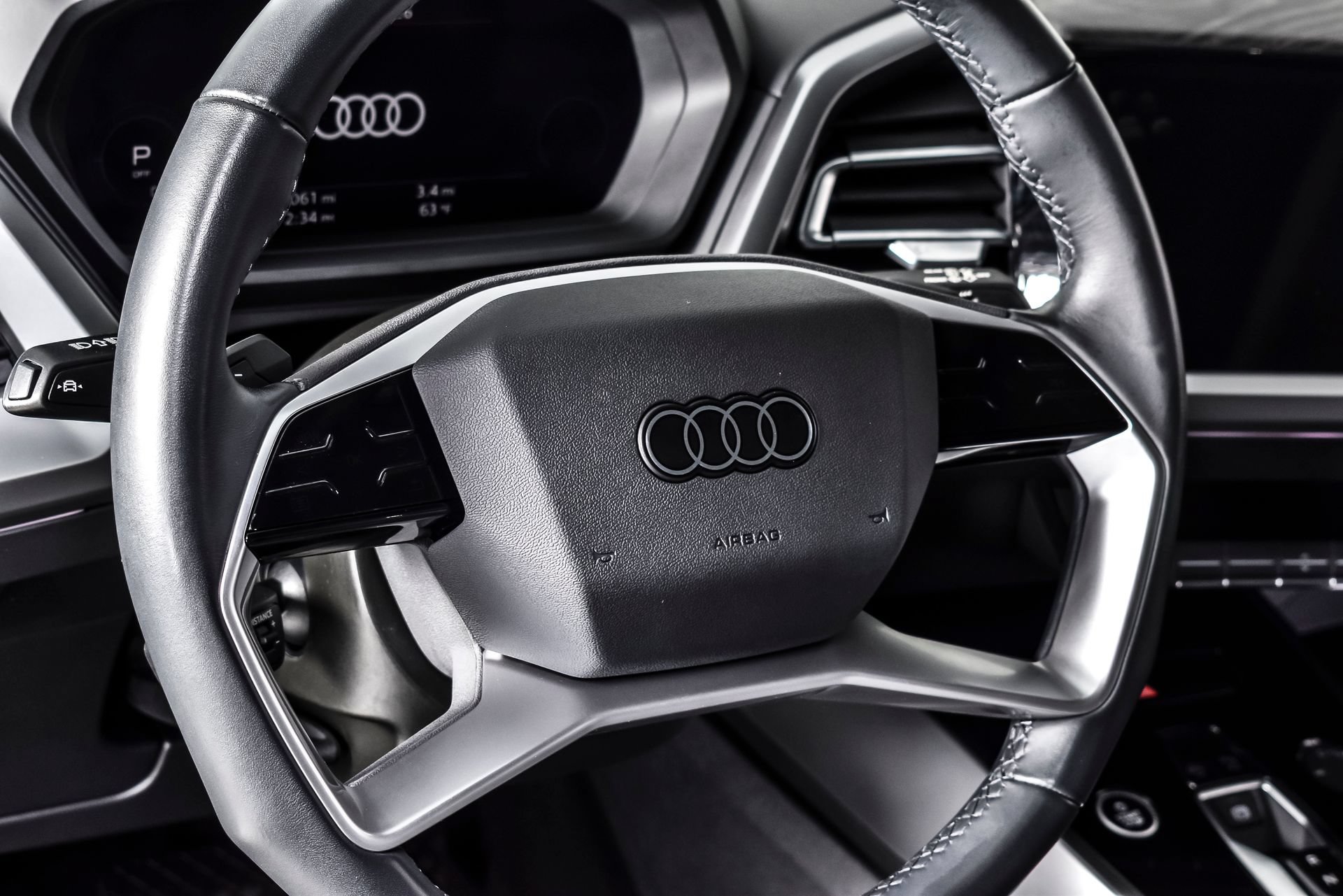 Used 2024 Audi Q4 e-tron Premium Plus AWD/4WD image 13