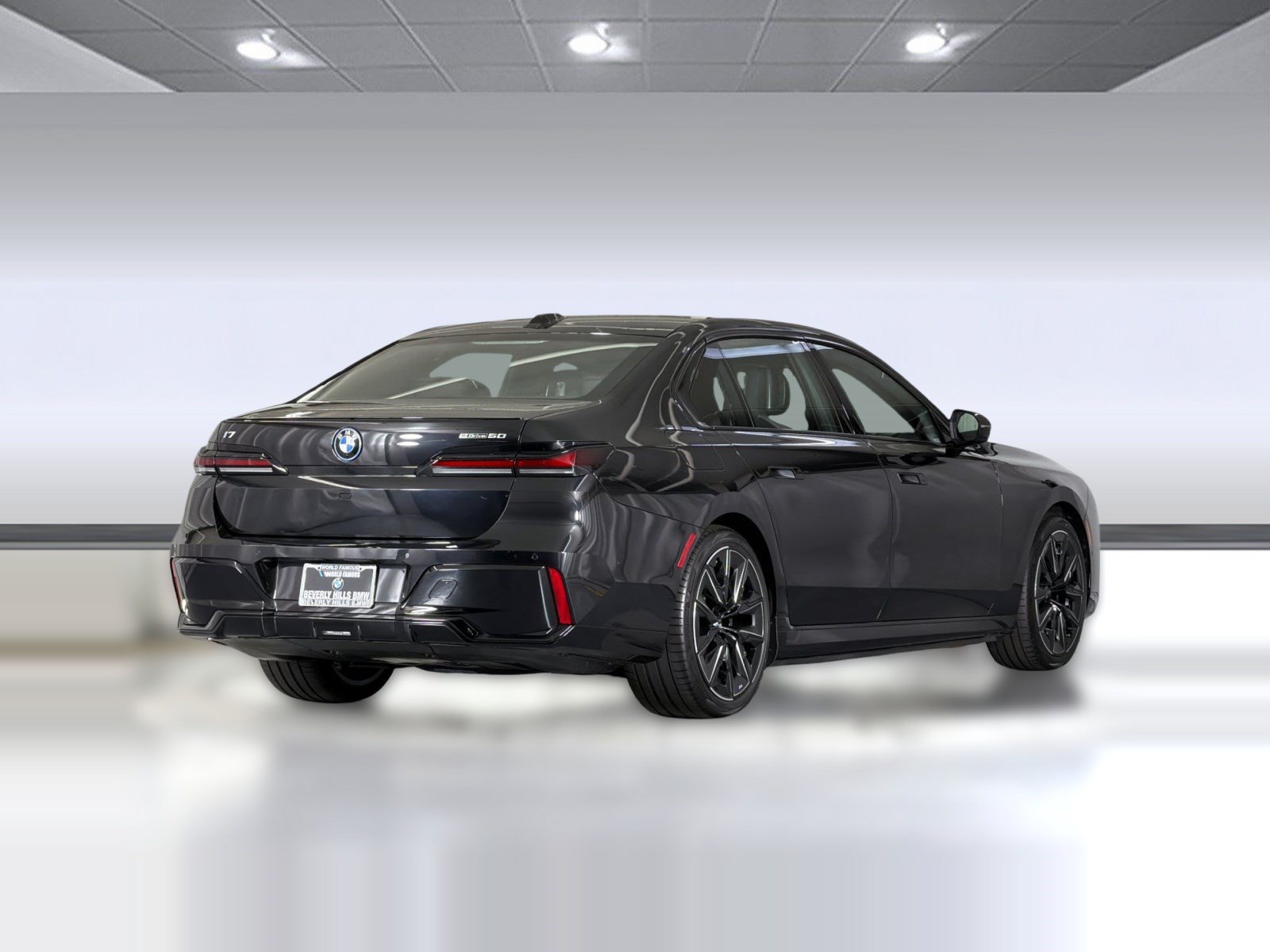 Used 2026 BMW i7 xDrive60 w/ M Sport Package RWD image 9