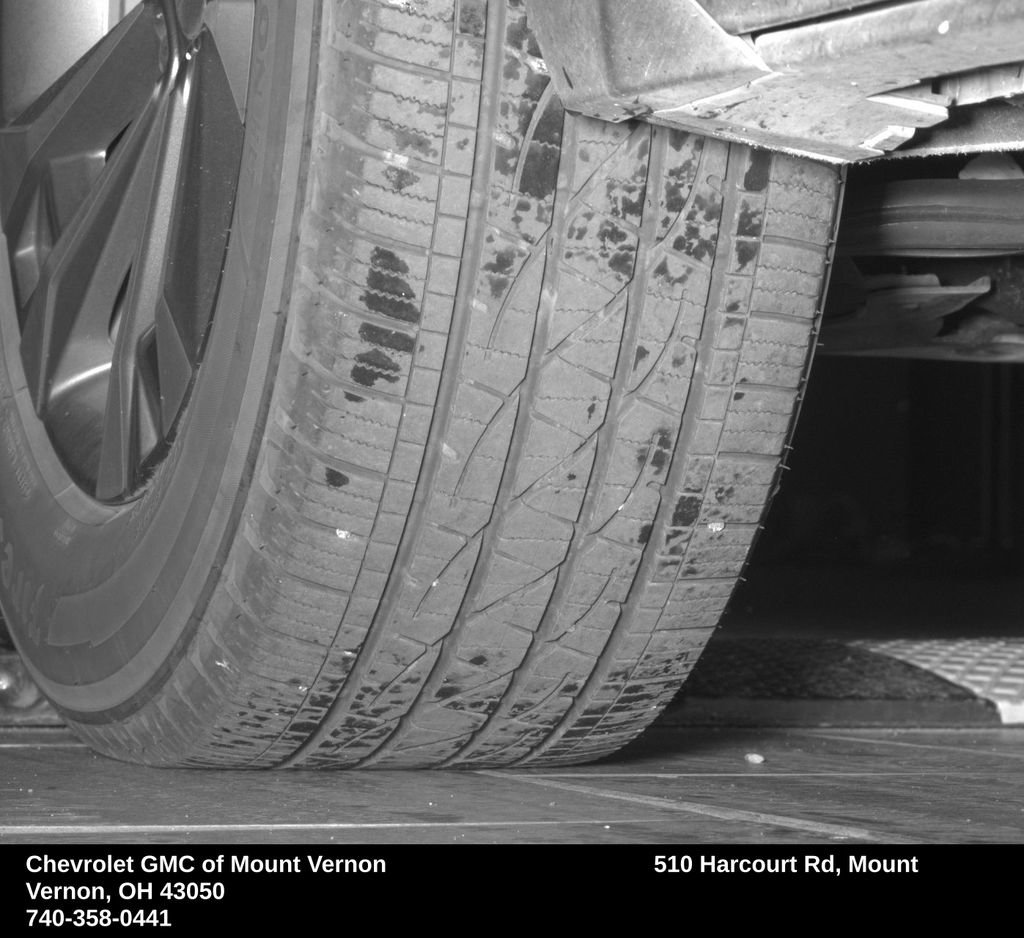 Used 2026 Chevrolet Equinox LT w/ Convenience Package II FWD image 22