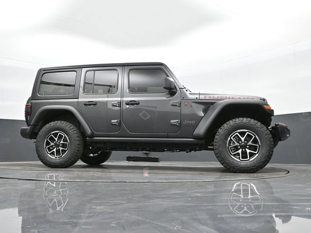 Used 2024 Jeep Wrangler Unlimited Rubicon w/ Technology Group AWD/4WD image 40