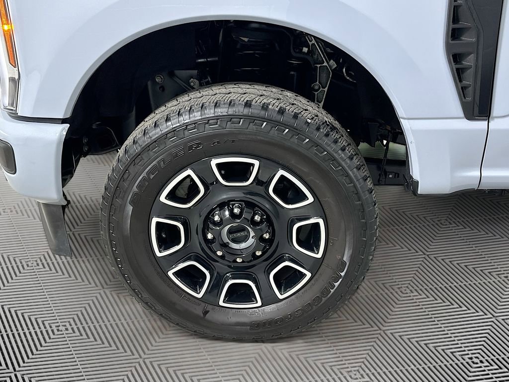 Certified 2025 Ford F250 Platinum image 25