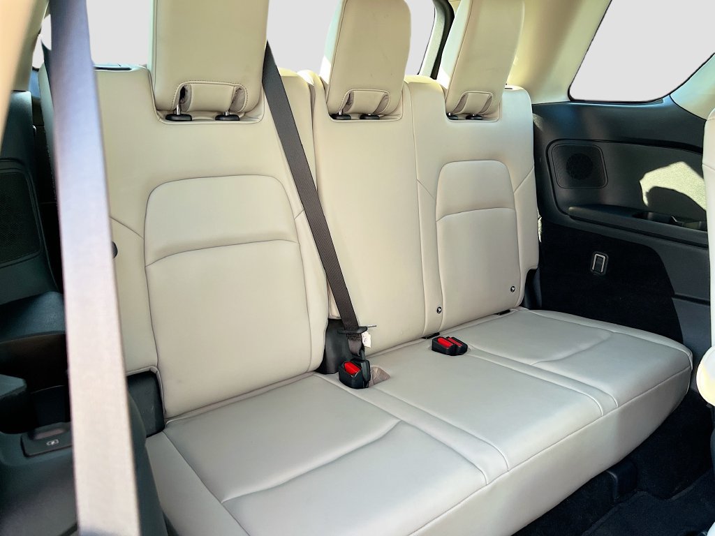 Used 2022 Nissan Pathfinder Platinum w/ Lighting Package (N93) FWD image 28