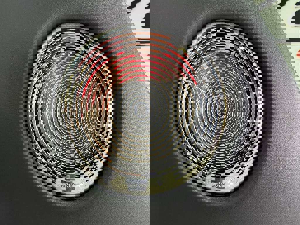 Used 2019 Rolls-Royce Dawn image 38