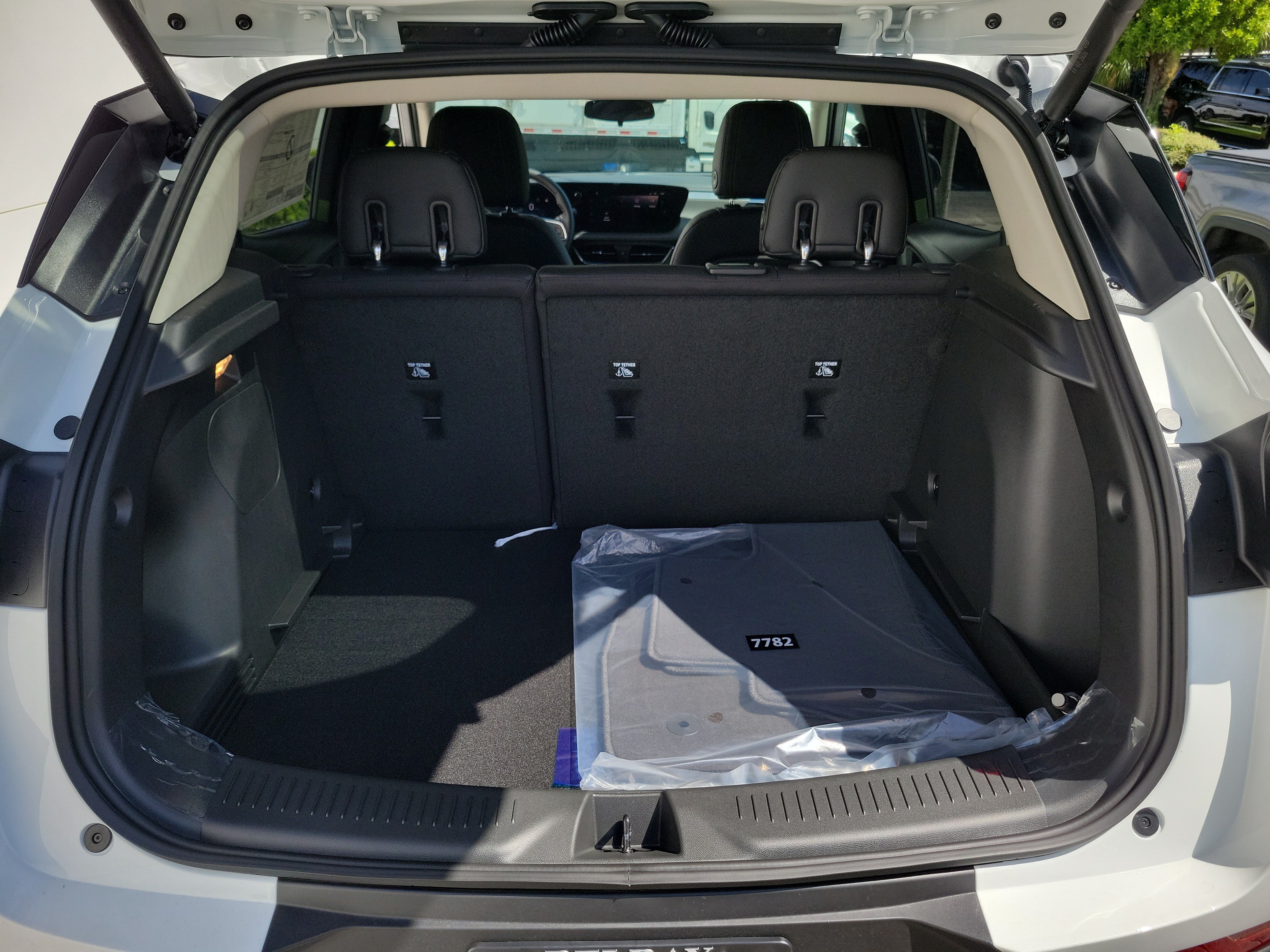 New 2026 Buick Encore GX Preferred w/ Advanced Technology Package FWD image 8