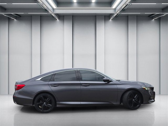 Used 2018 Honda Accord Sport image 3