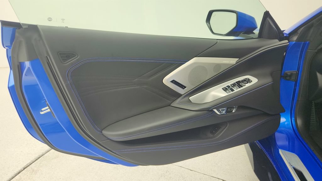 Used 2025 Chevrolet Corvette E-Ray AWD/4WD image 22