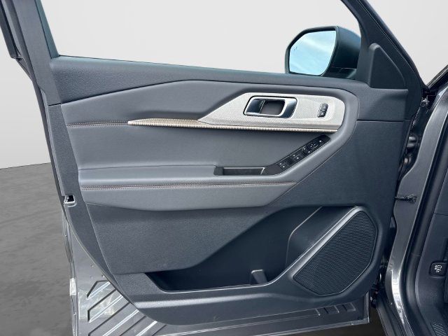 New 2027 Ford Explorer Active RWD image 20